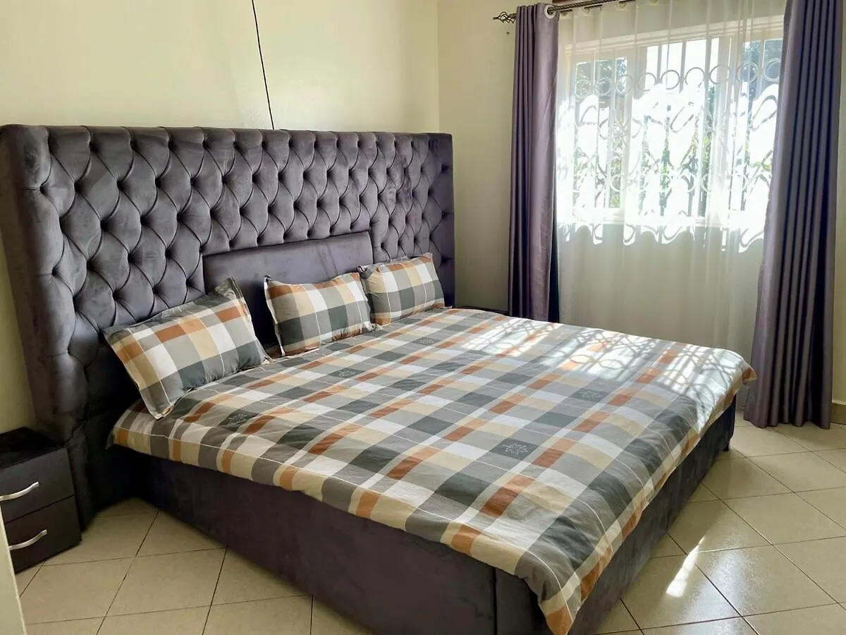 Villa Charming 3-Bedroom Home Kampala Uganda